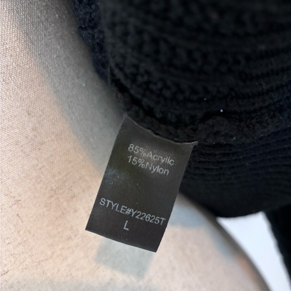 Tuckernuck POMANDER PLACE LARGE Black Knit Cardigan - Picture 7 of 8